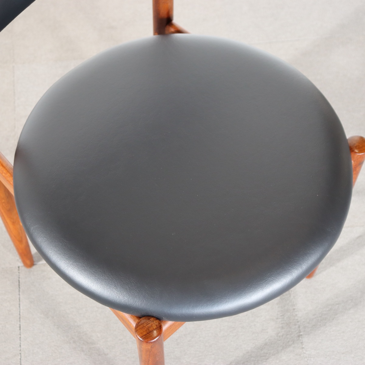 ジープランG-PLANのダイニングチェア