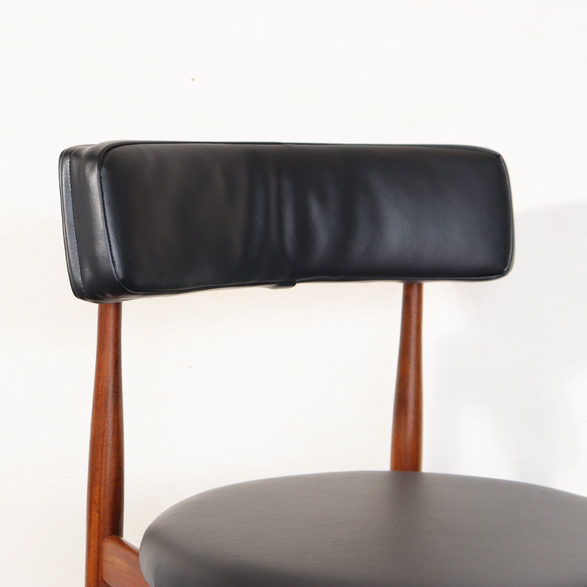 ジープランG-PLANのダイニングチェア