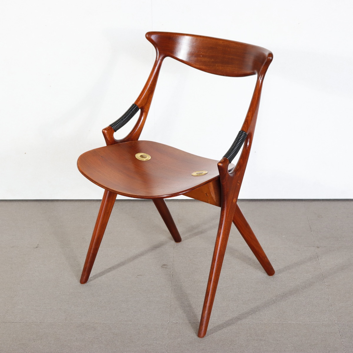 Arne Hovmand-Olsen Model-71 ダイニングチェア
