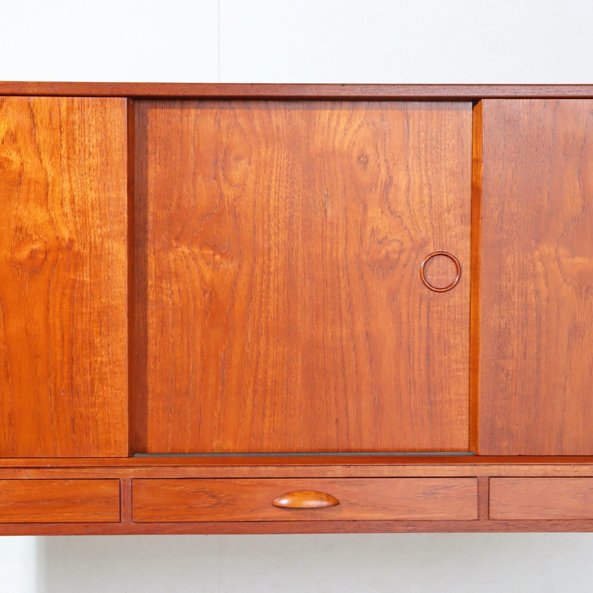 デンマーク製サイドボード