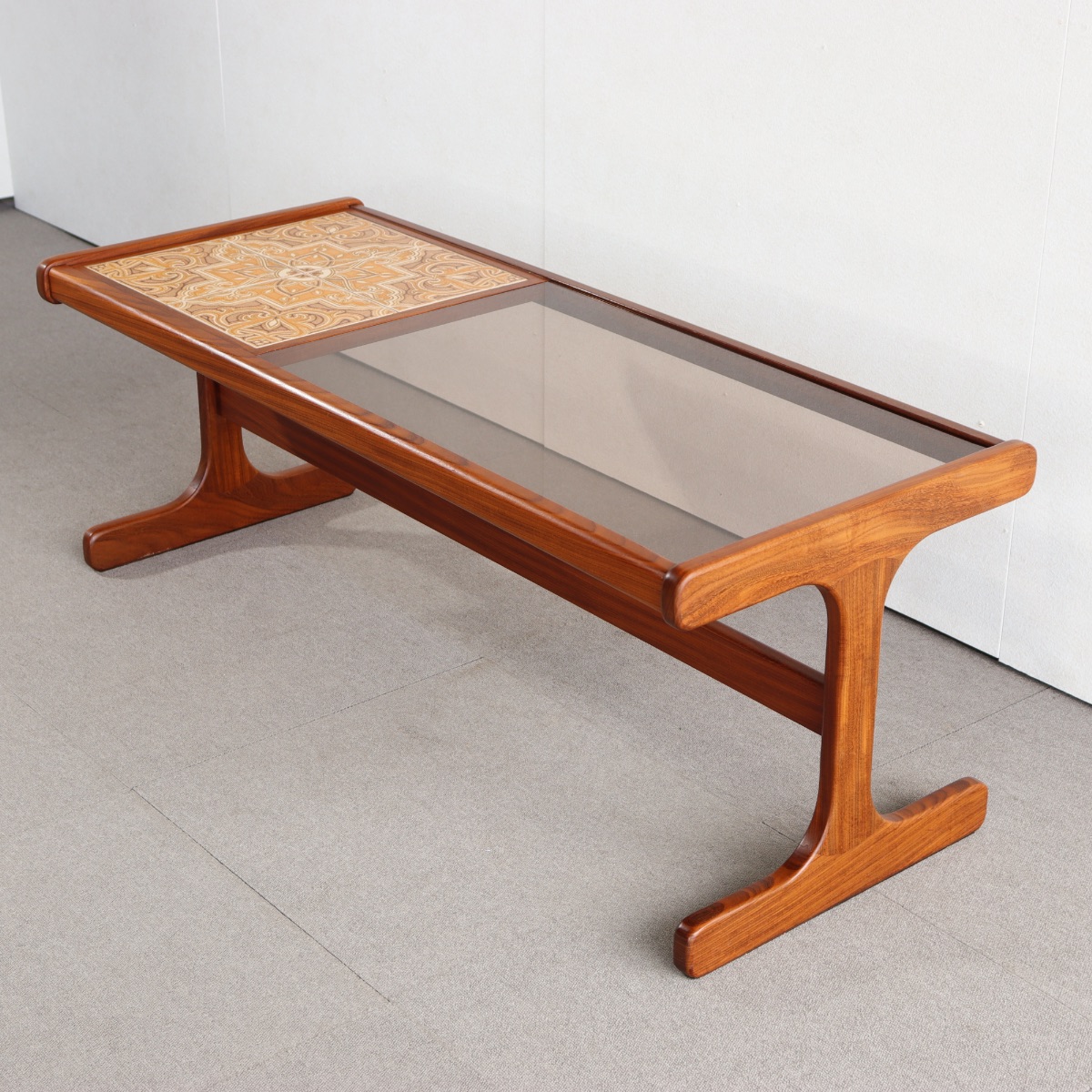 ジープランG-PLANのコーヒーテーブル