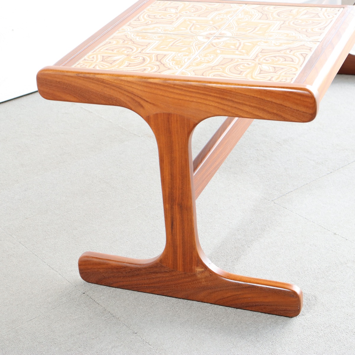 ジープランG-PLANのコーヒーテーブル