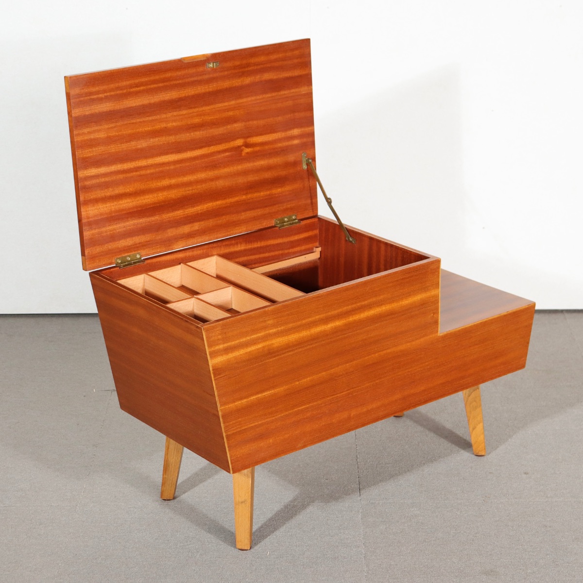 82859★英国 ヴィンテージ ソーイングボックス サイドテーブル チーク 北欧ヴィンテージ ソーイングボックス サイドテーブル