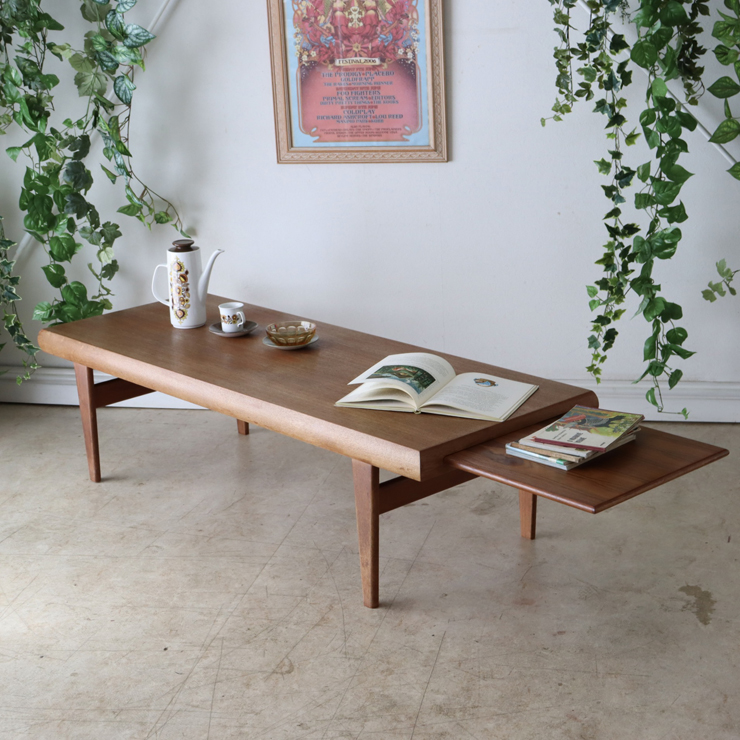 【022008】トリオモブラー（TRIOH Mobler）社製コーヒーテーブルの写真