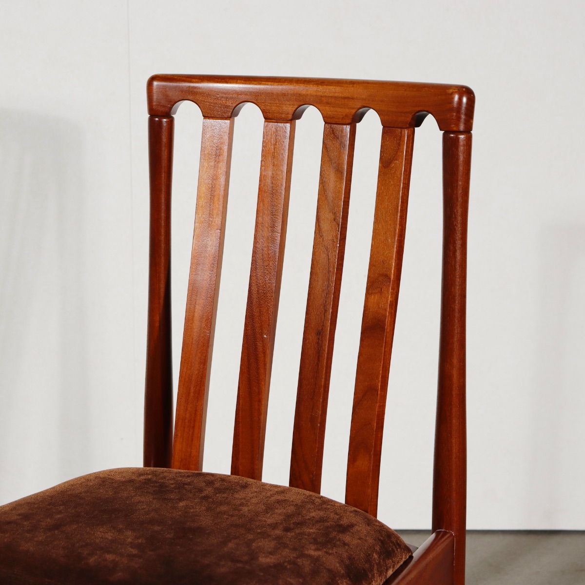 メレデューMEREDEWダイニングチェア