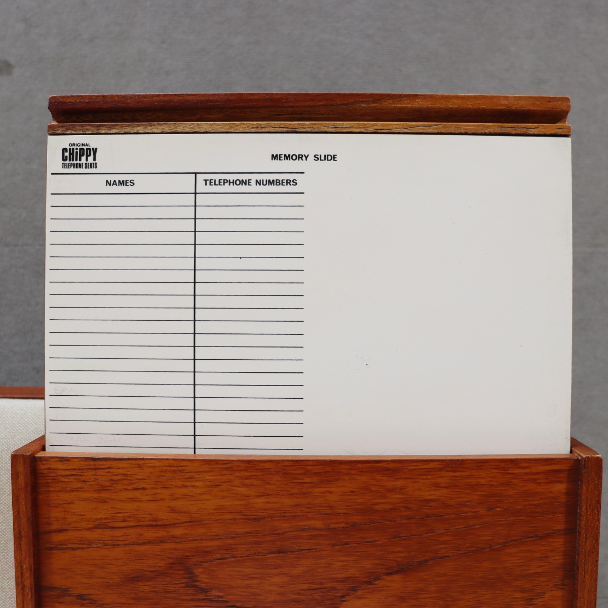英国ヴィンテージのチッピー製テレフォンベンチ