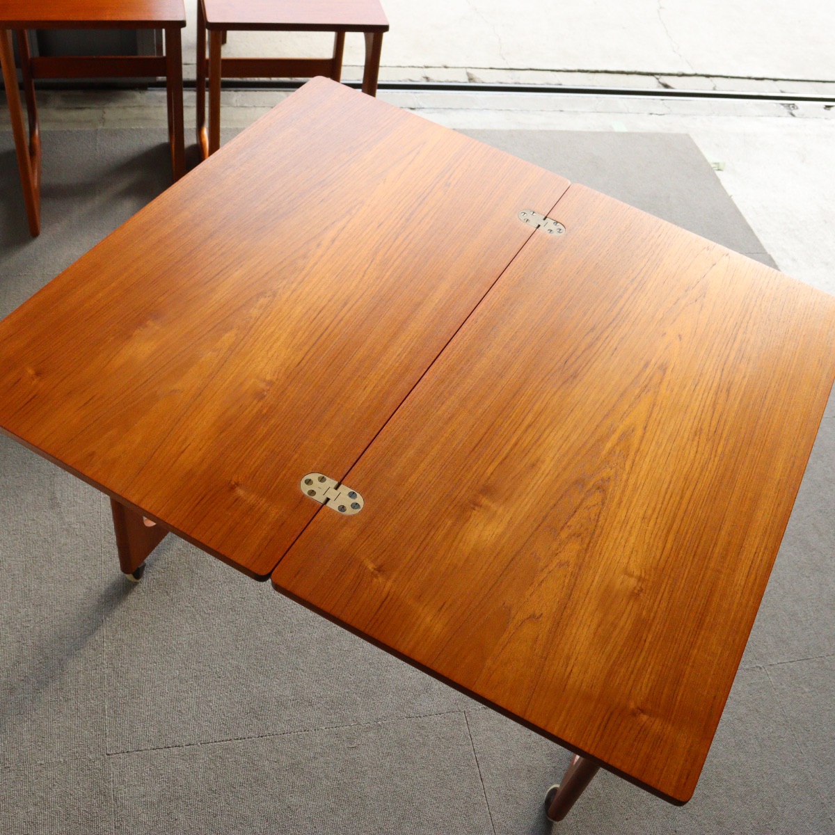 マッキントッシュMcIntoshのネストテーブル