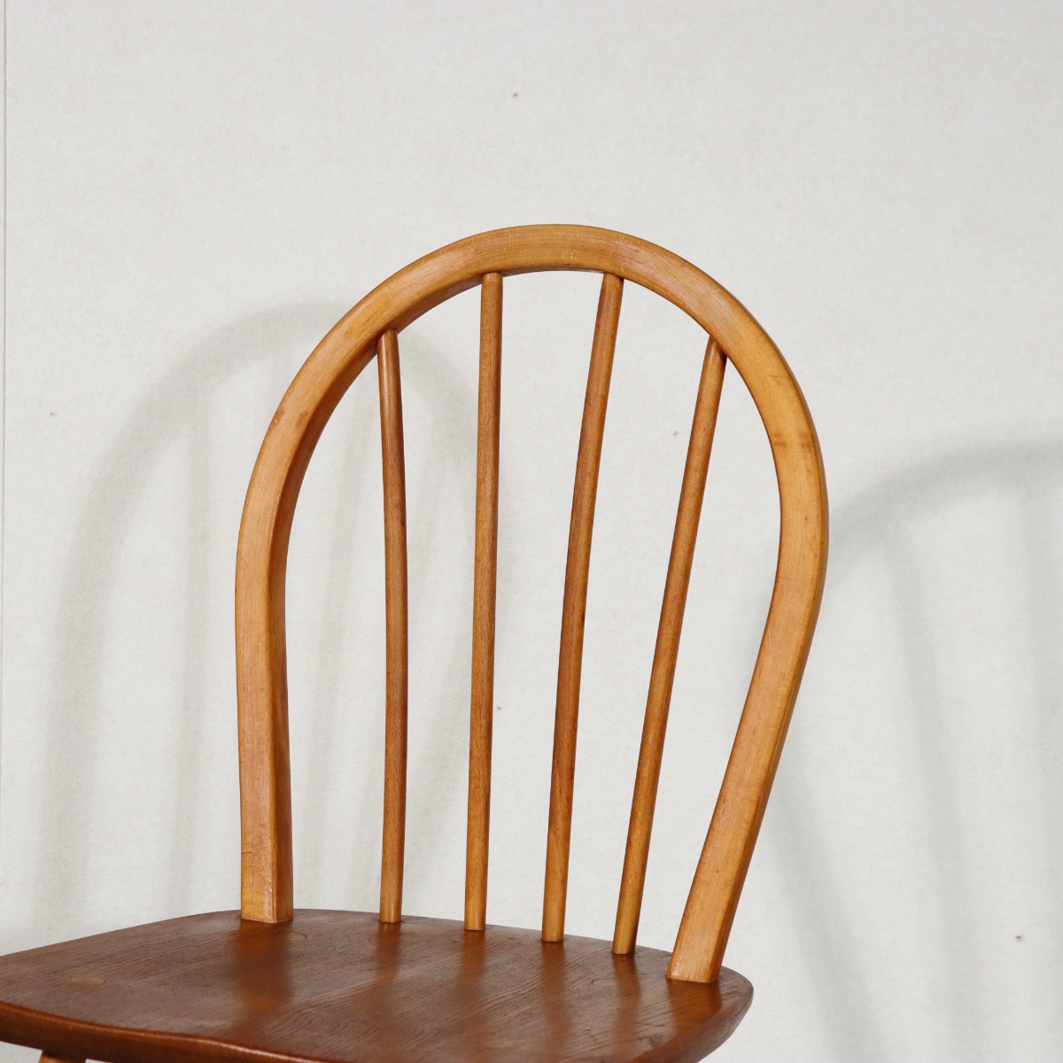 アーコールERCOLのフープバックチェア