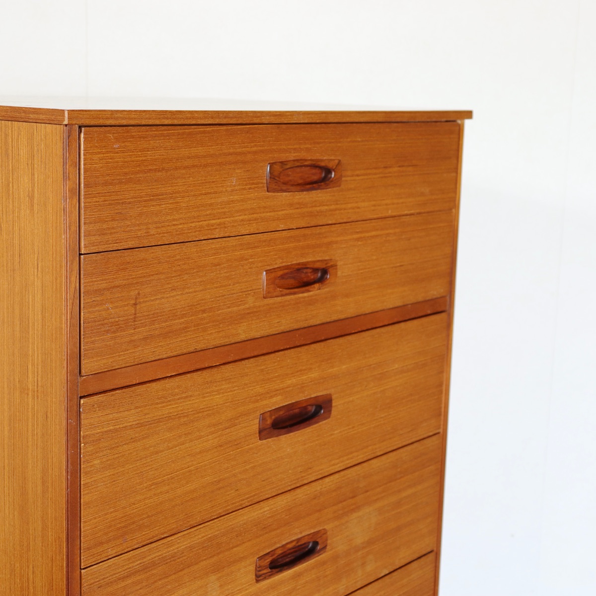 送料込み】【ただのチェストだけど、こういうのが100年モノになる