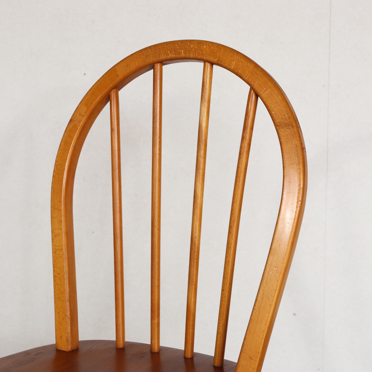 アーコールERCOLのフープバックチェア