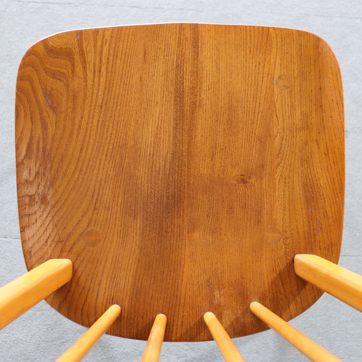 アーコールERCOLのフープバックチェア