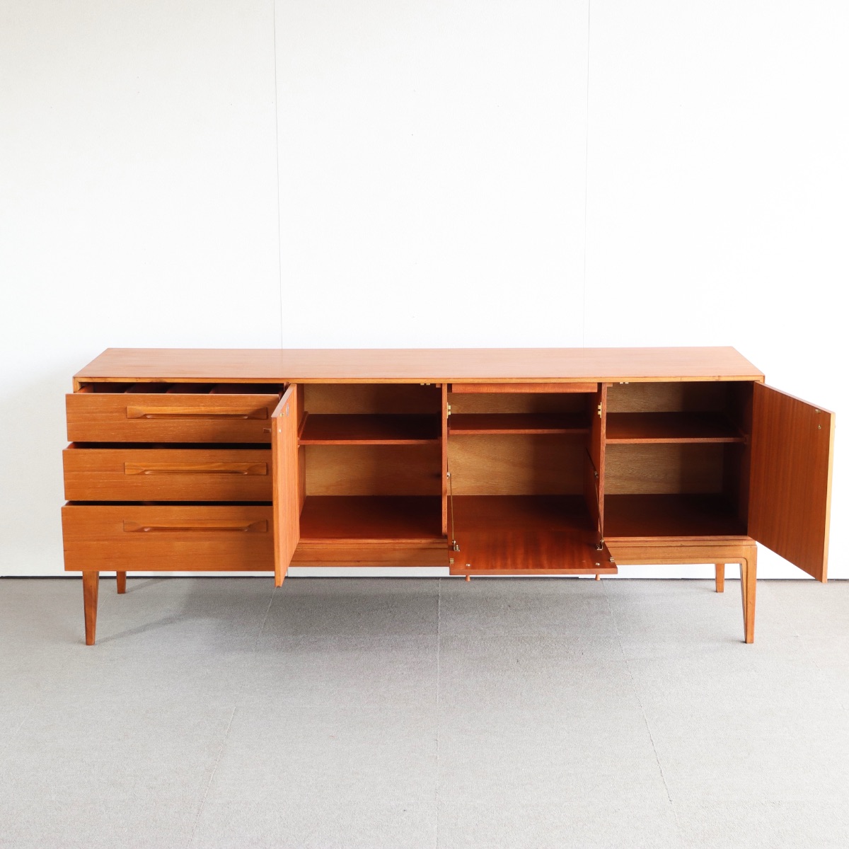 マッキントッシュMacintoshのサイドボード