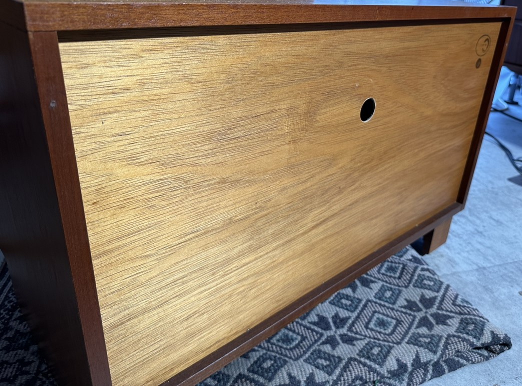 穴あけサービスの画像