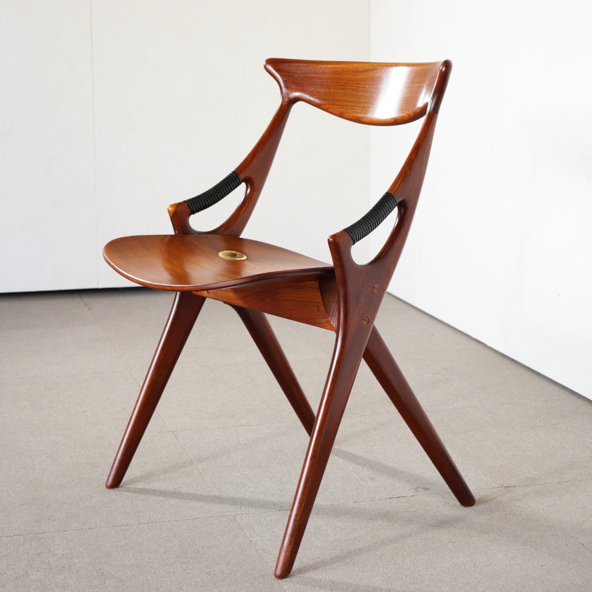 Arne Hovmand-Olsen Model-71 ダイニングチェア