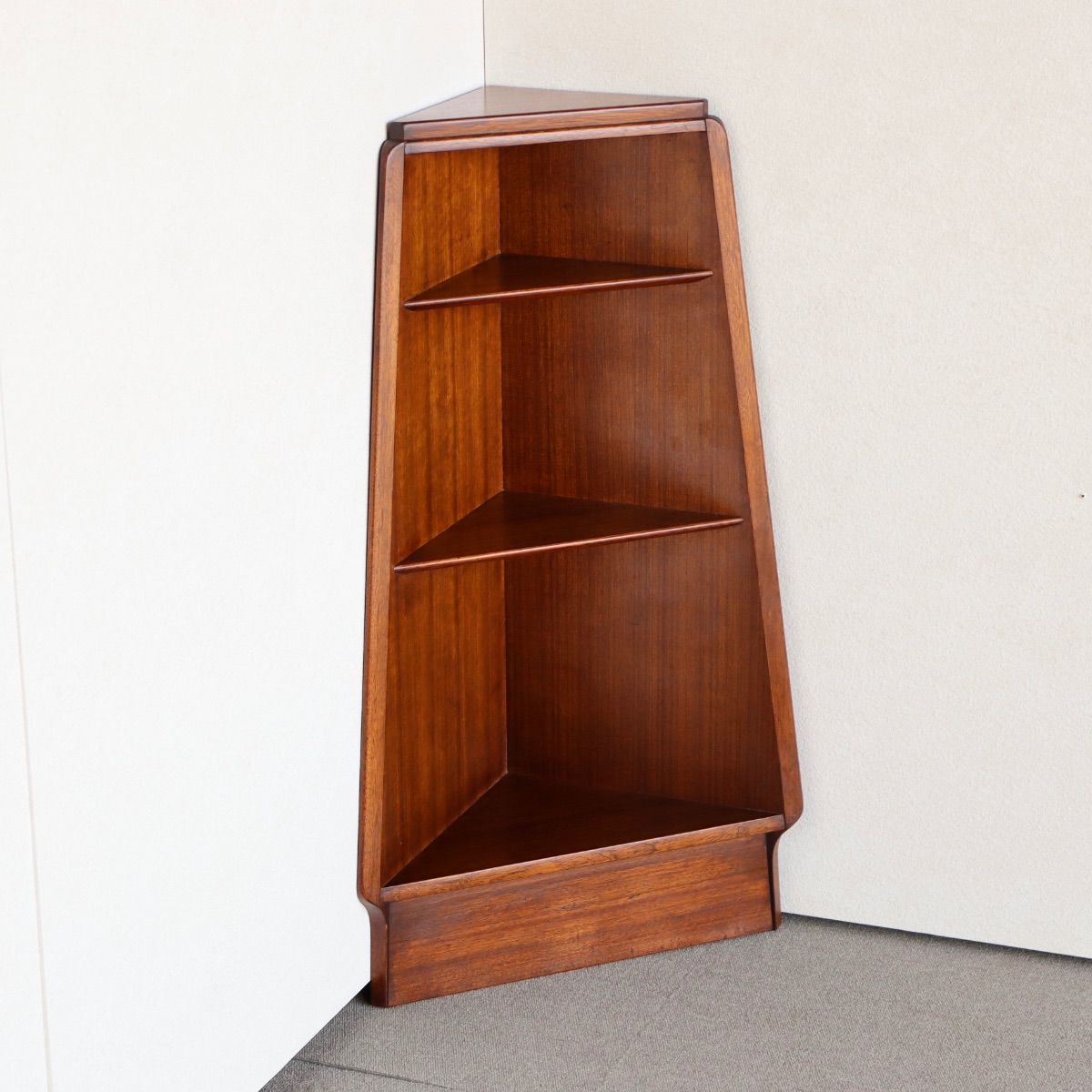 ジープランG-PLANのコーナーブックケース