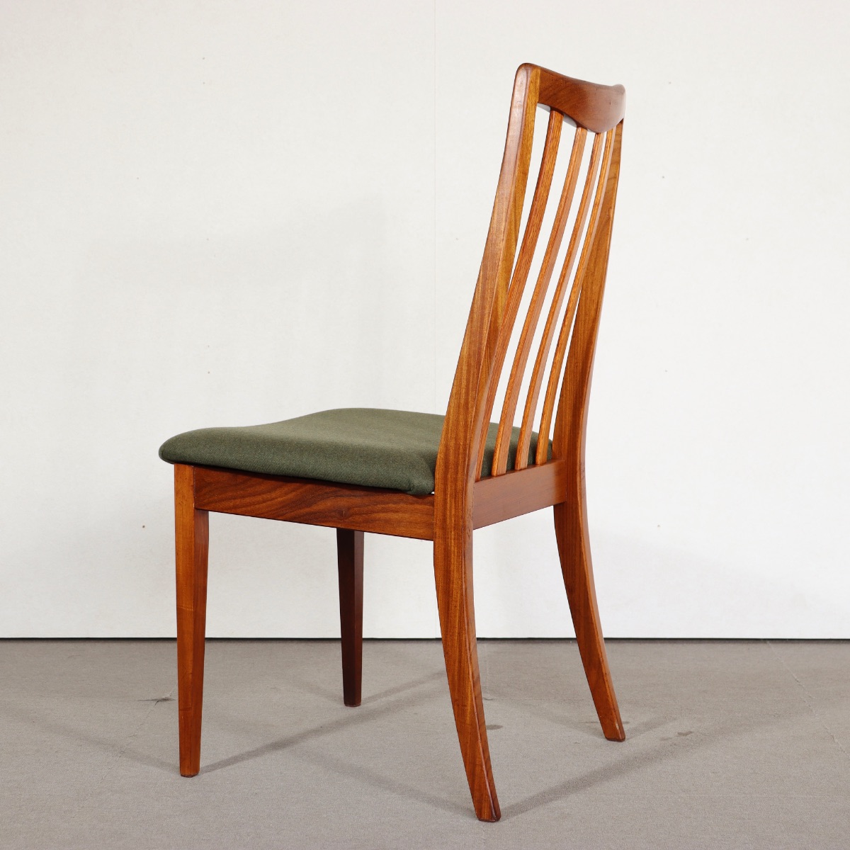 ジープランG-PLANダイニングチェア。