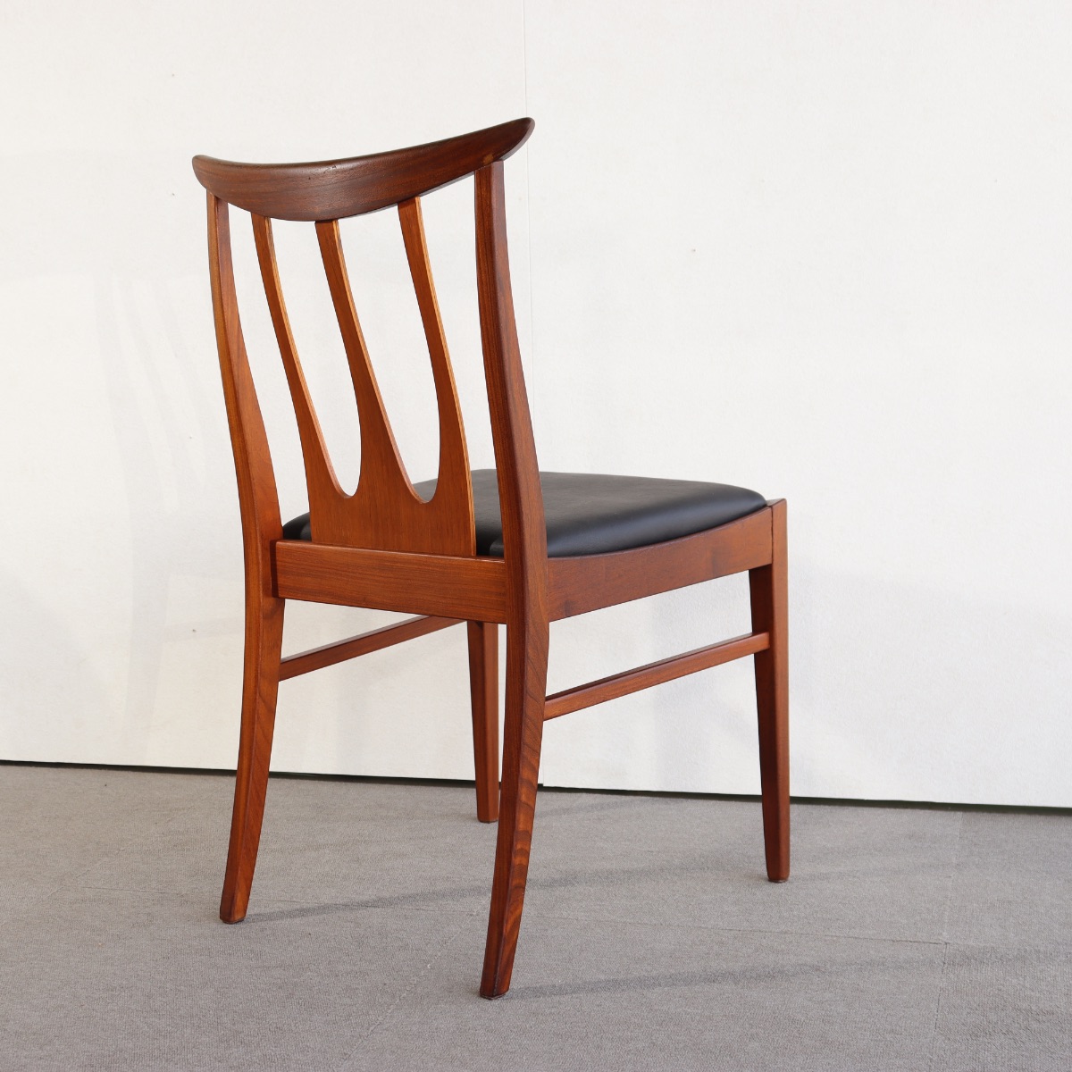 ジープランG-PLANのダイニングチェア