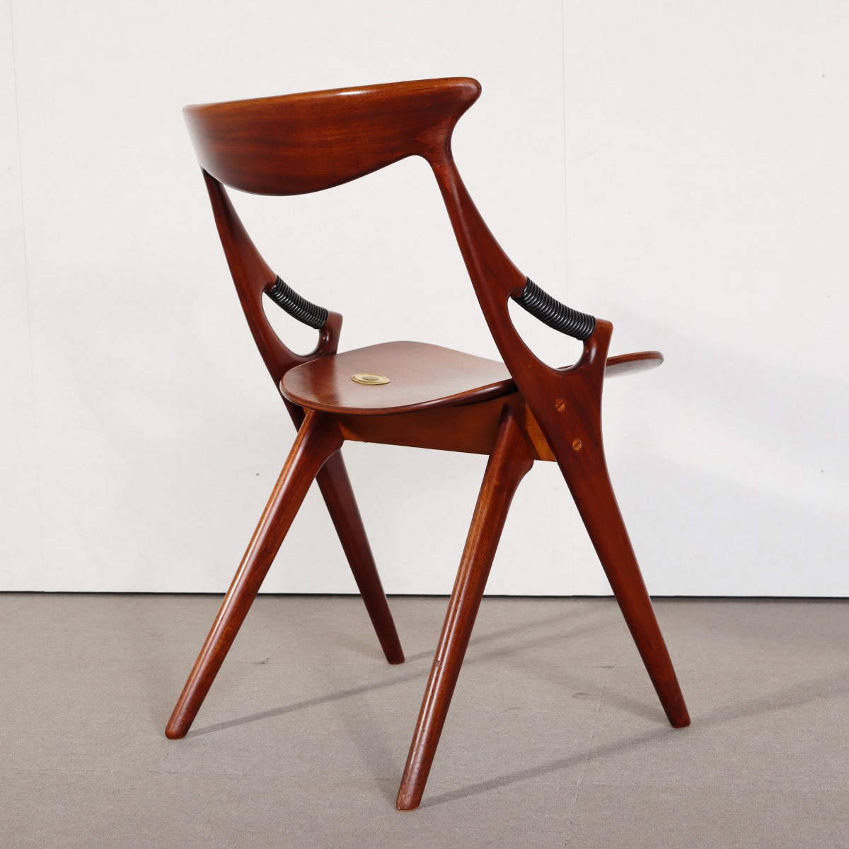 Arne Hovmand-Olsen Model-71 ダイニングチェア