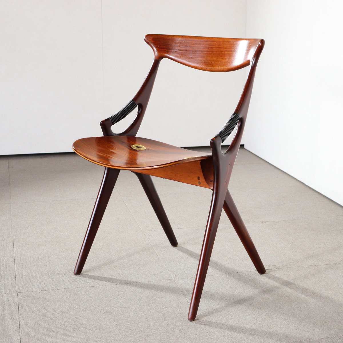 Arne Hovmand-Olsen Model-71 ダイニングチェア