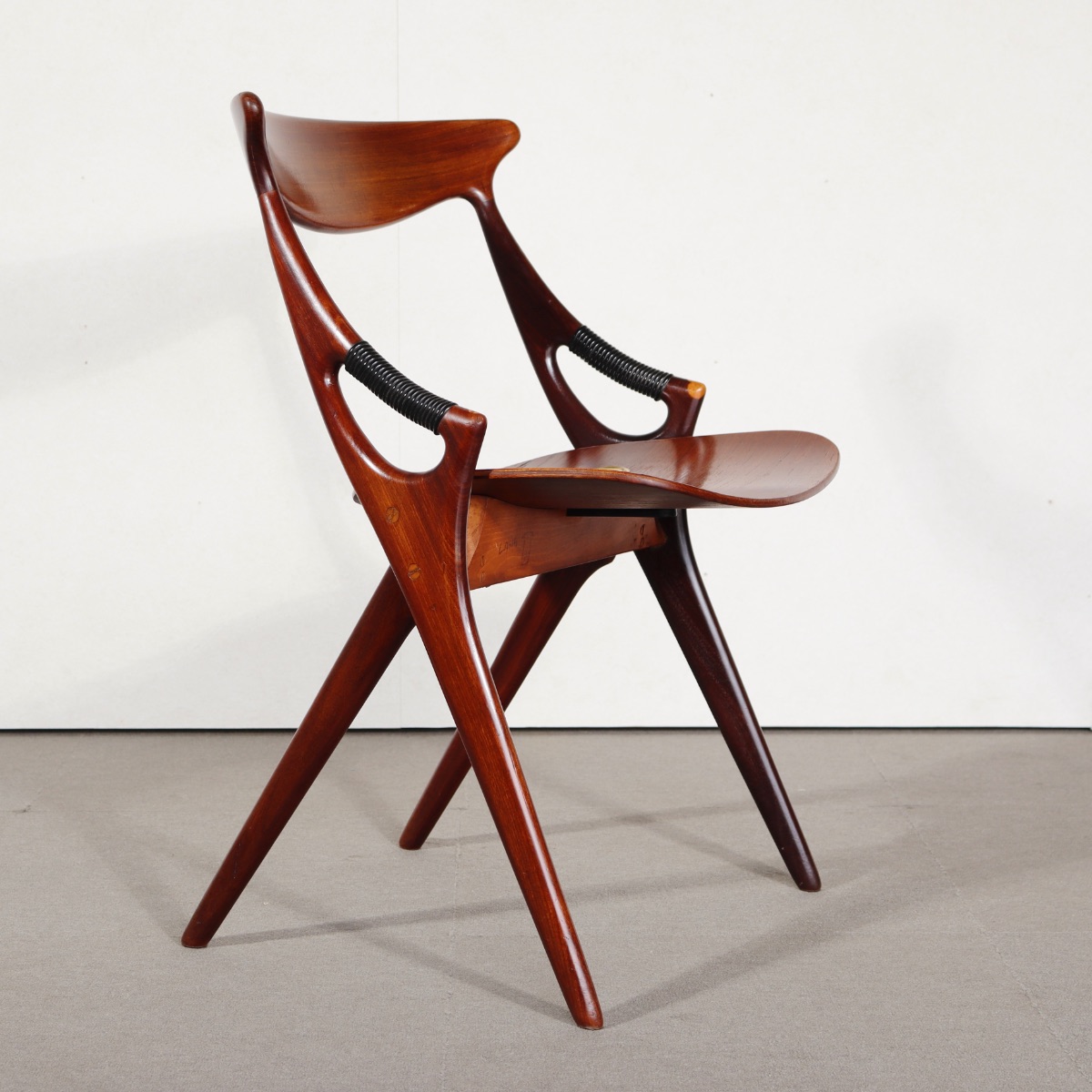 Arne Hovmand-Olsen Model-71 ダイニングチェア