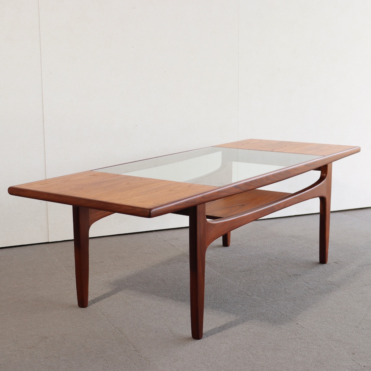 ジープランG-PLANのコーヒーテーブル