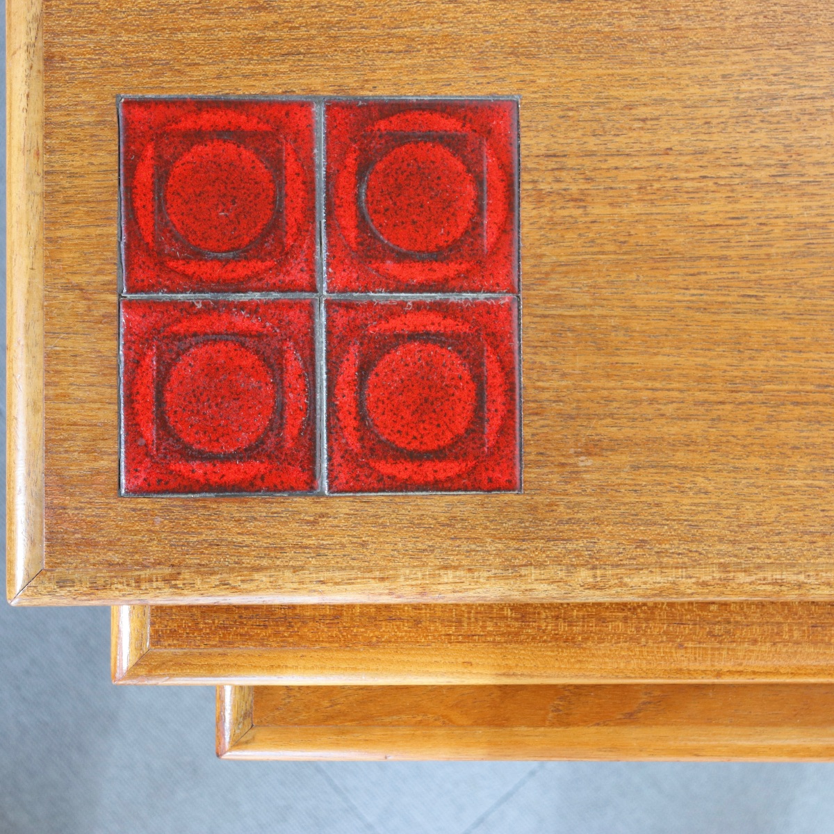 送料込み！ 【やめて欲しいこと】 北欧デンマーク製タイルトップネスト