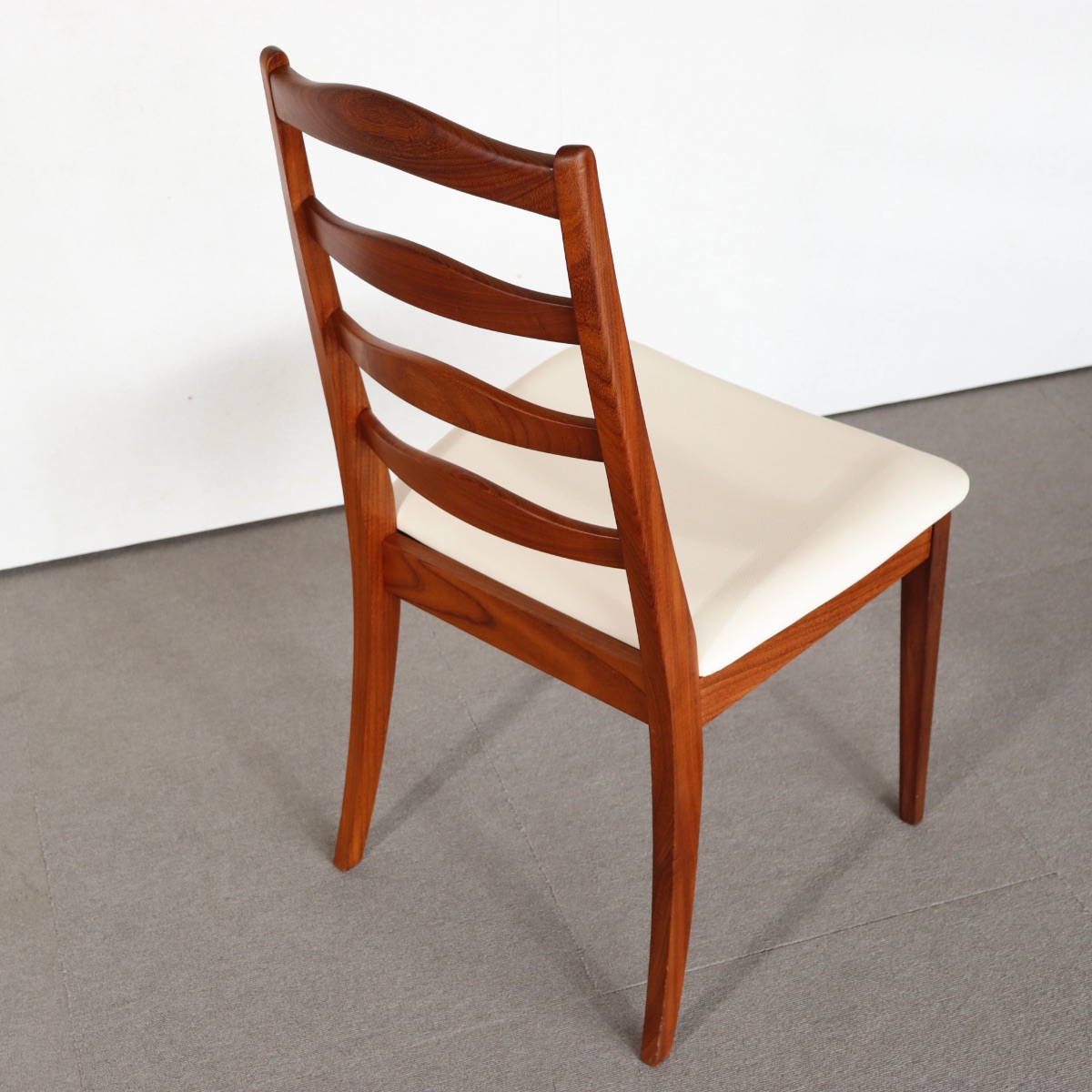 ジープランG-PLANのダイニンングチェア