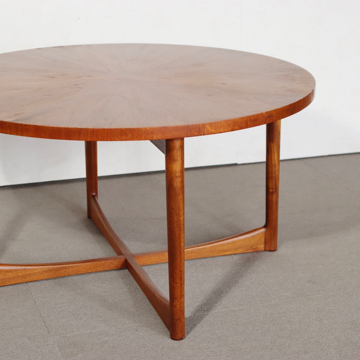 マッキントッシュMacintoshのコーヒーテーブル