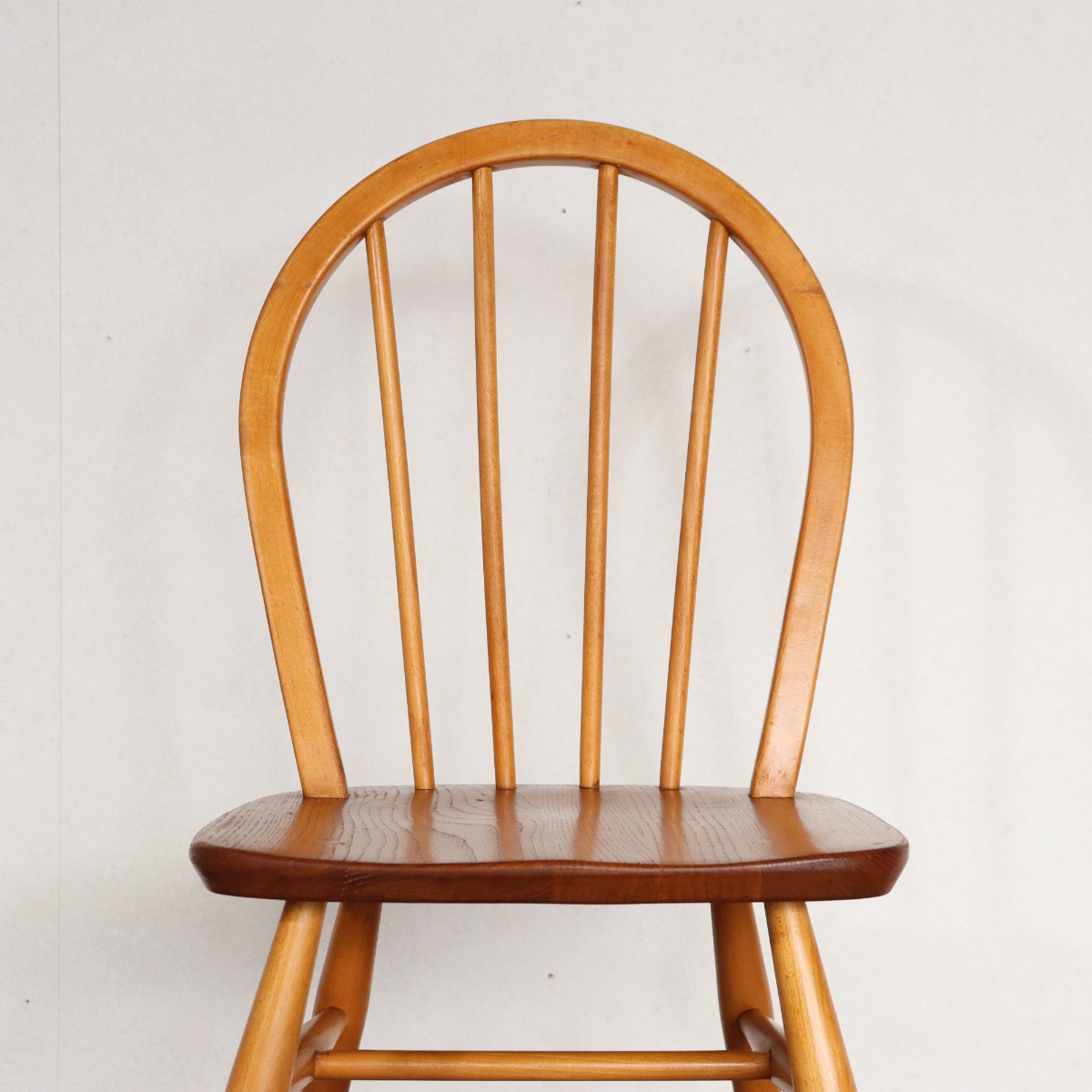 アーコールERCOLのフープバックチェア