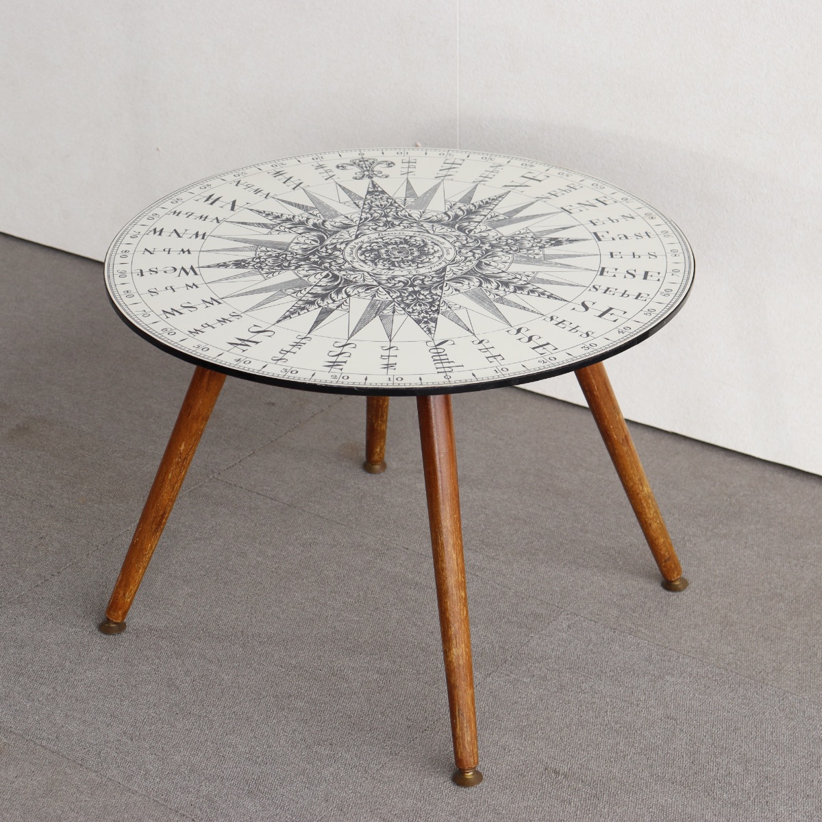 英国ヴィンテージのコーヒーテーブル