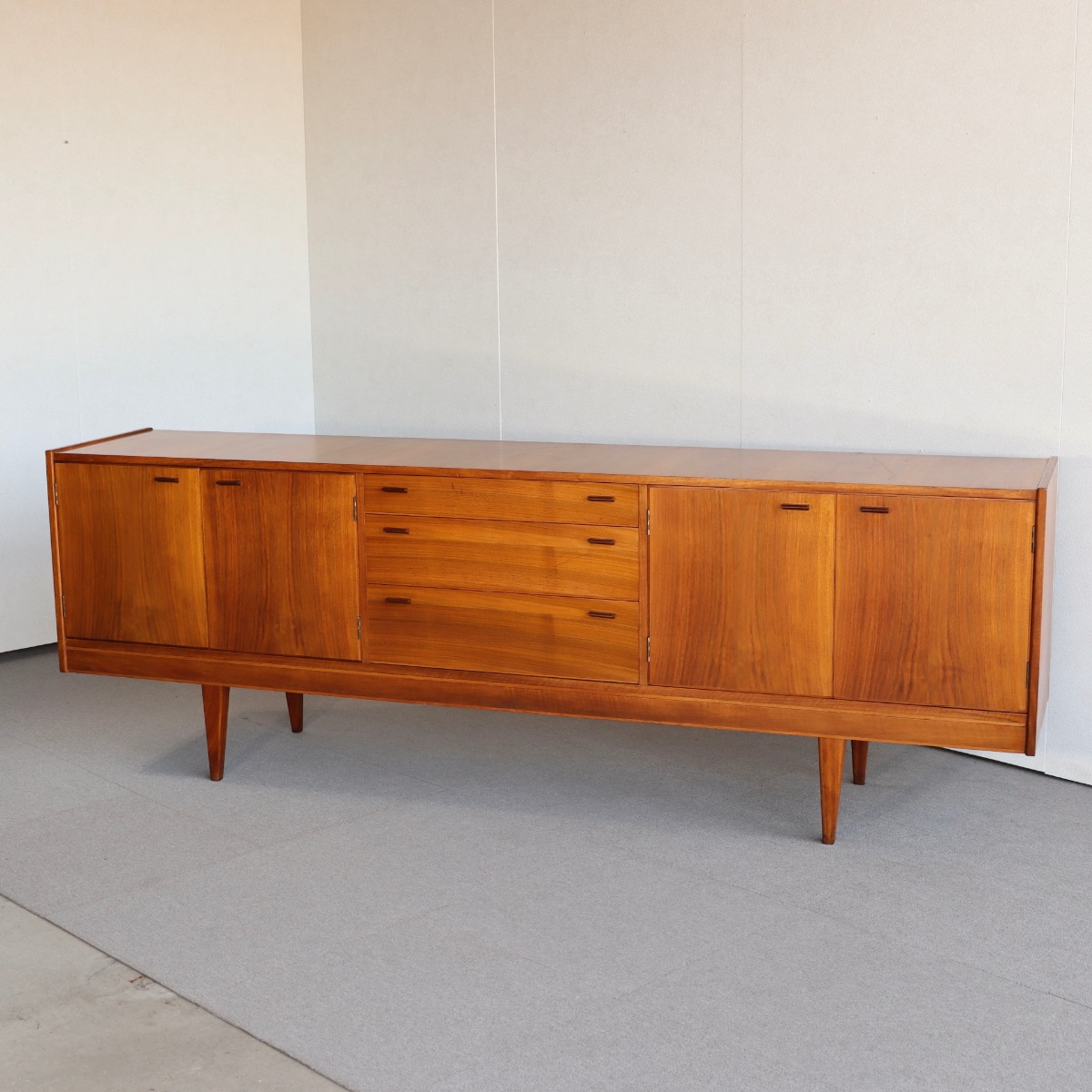 アルフレッドコックスALFRED COXのサイドボード