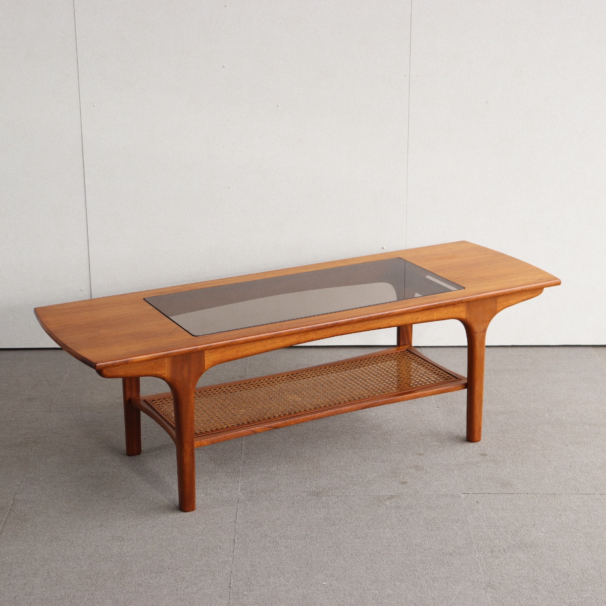 英国ヴィンテージのチーク材のコーヒーテーブル