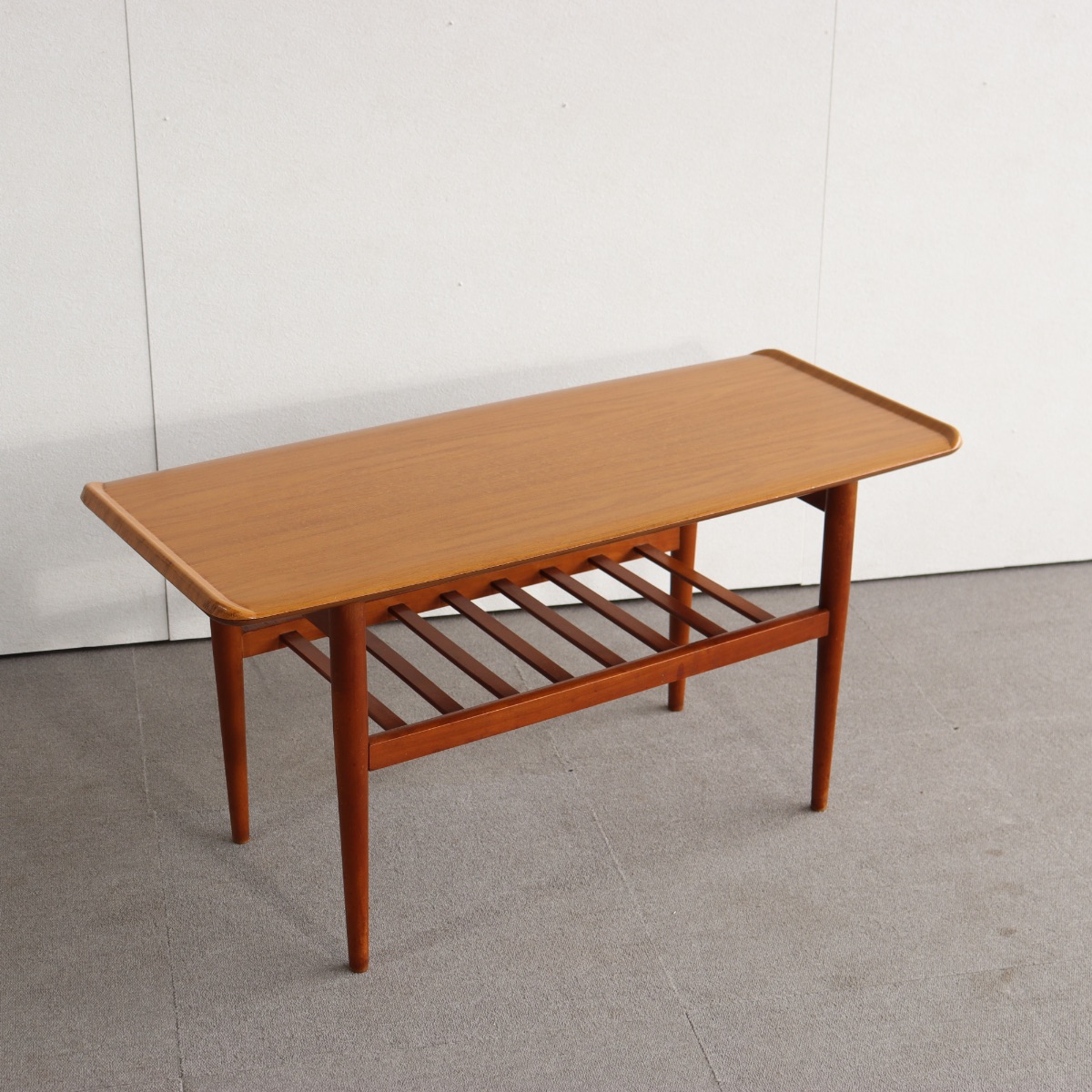 英国ヴィンテージのチーク材のコーヒーテーブル