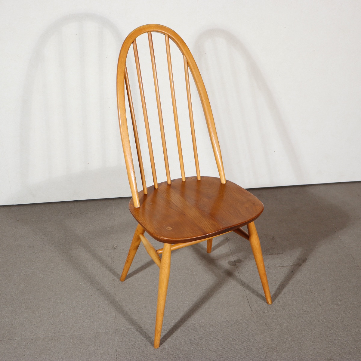 アーコールERCOLのクエーカーチェア。