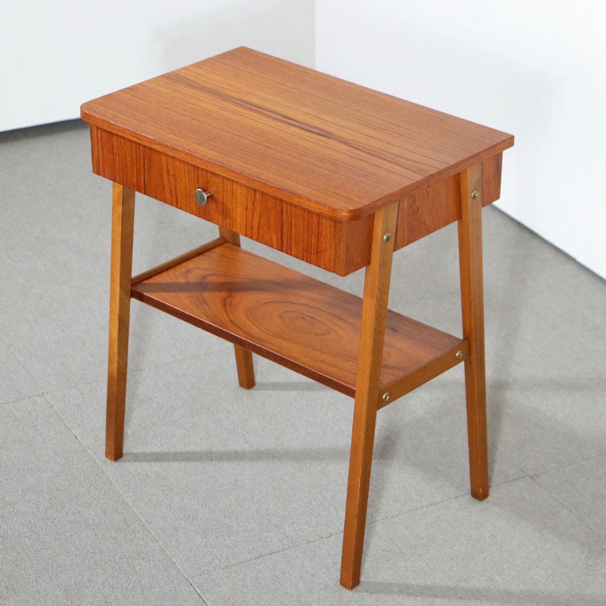 送料込み】【ノスタルジー】デンマーク製サイドテーブル 商品番号30024