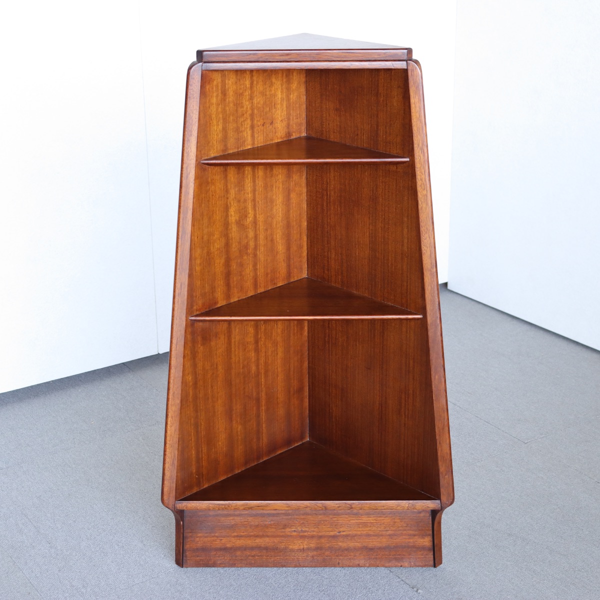 ジープランG-PLANのコーナーブックケース