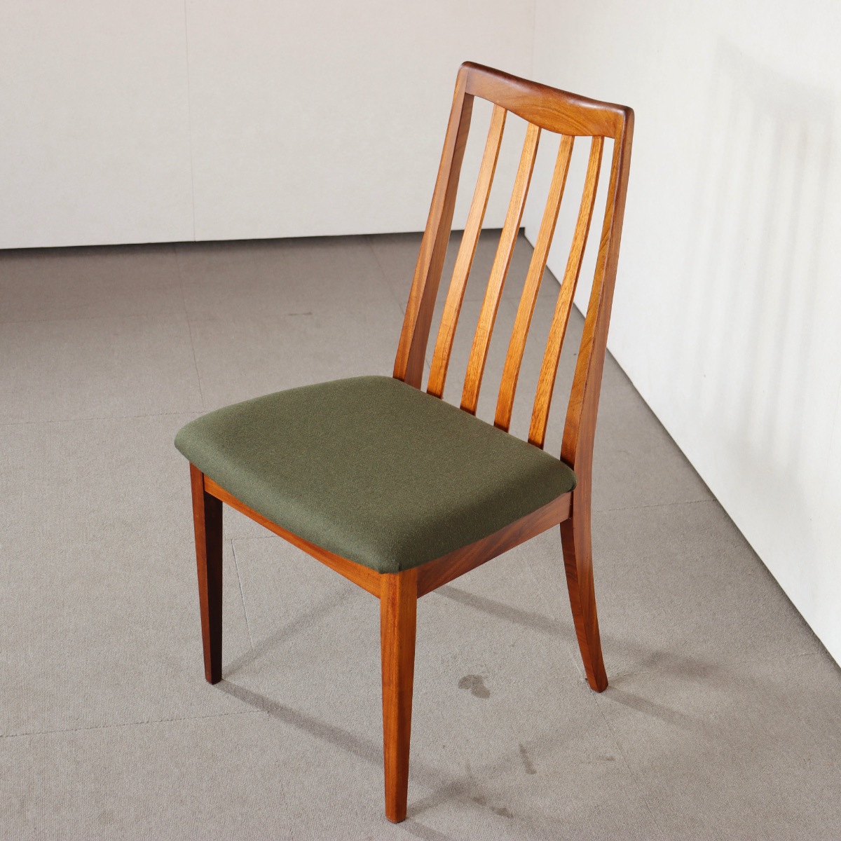 ジープランG-PLANダイニングチェア。