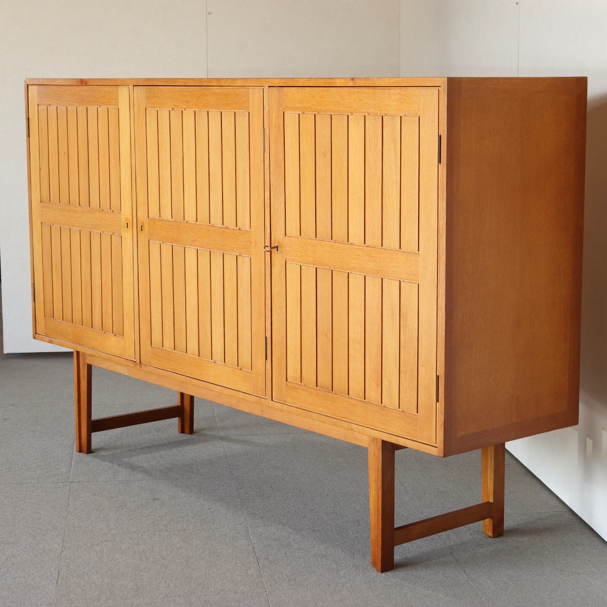 送料込み】【39℃】 デンマーク製サイドボード by Kurt Ostervig 商品