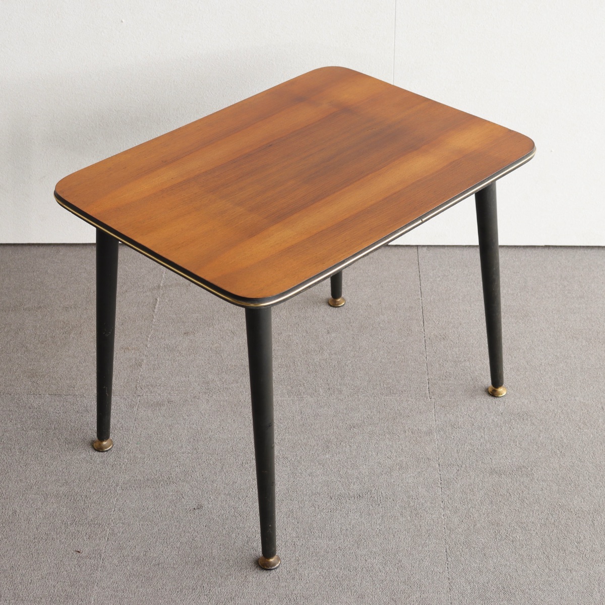 英国ヴィンテージのコーヒーテーブル