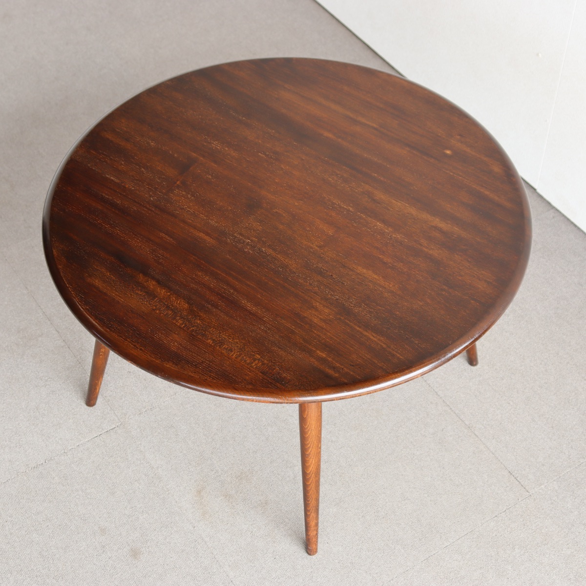 アーコールERCOLのコーヒーテーブル