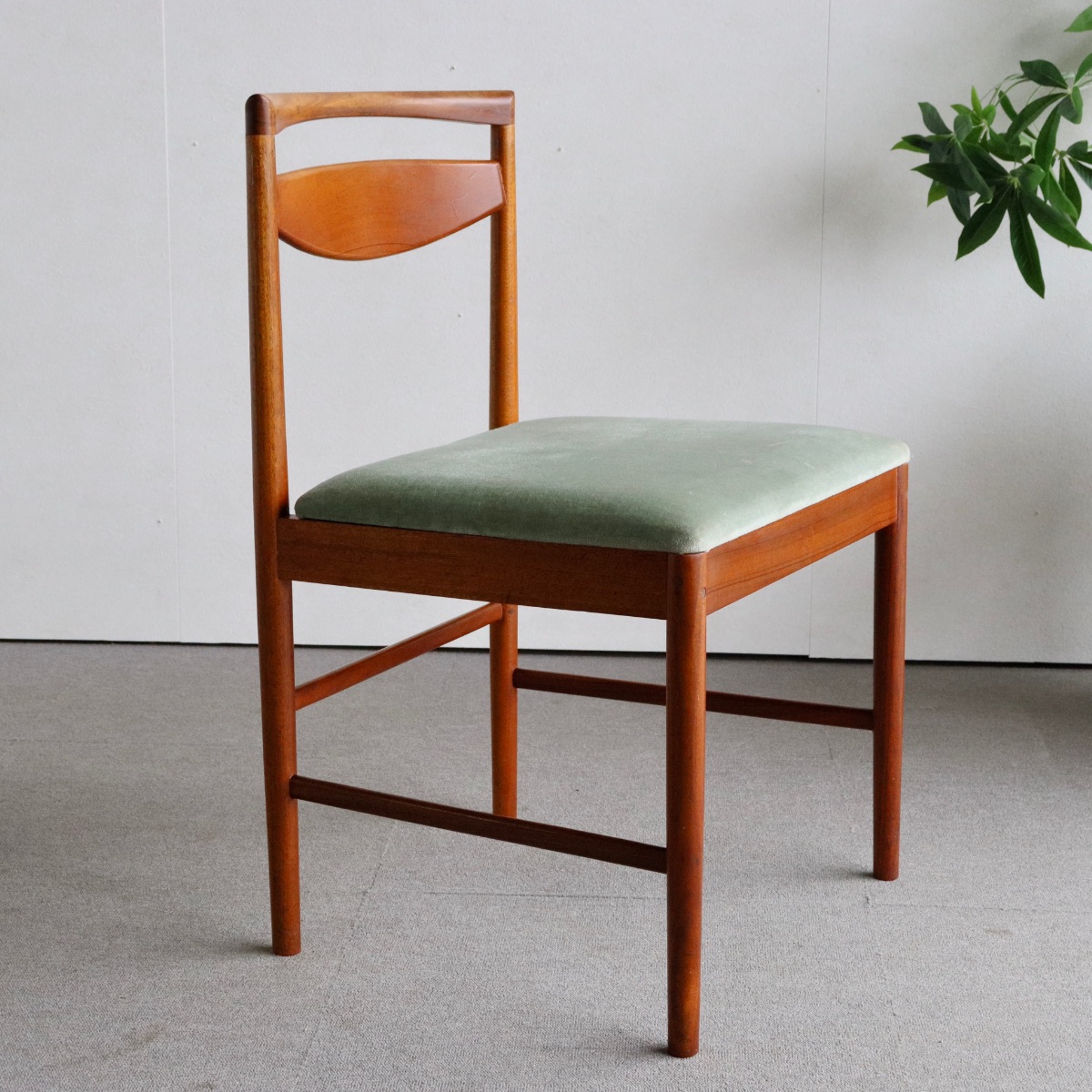 マッキントッシュMcIntoshのダイニングチェア