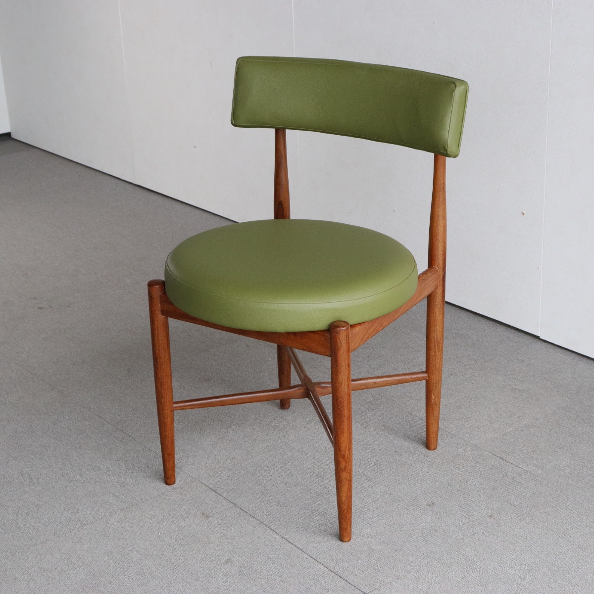 ジープランG-PLANのFrescoサーキュラーダイニングチェア