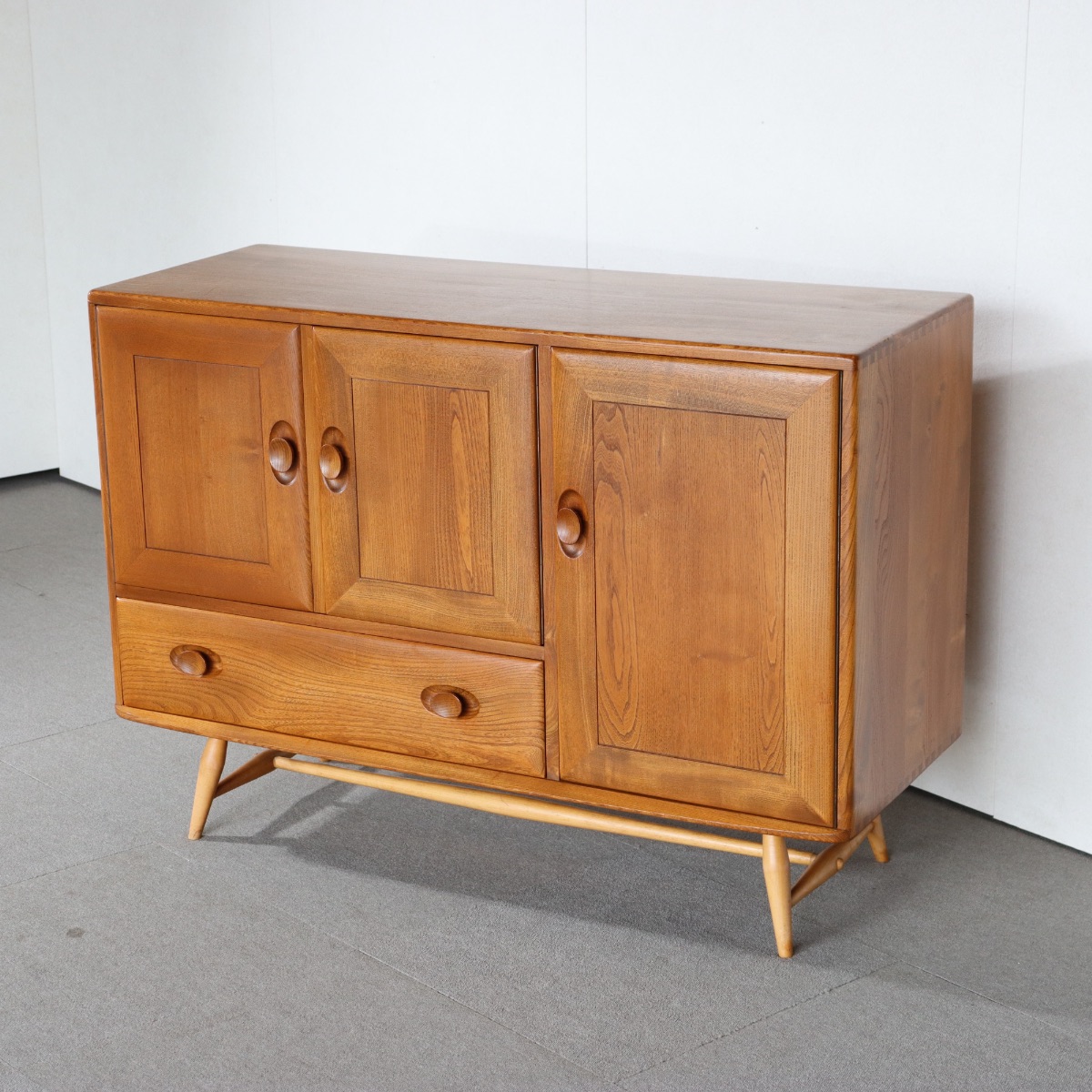 アーコールERCOLのサイドボード