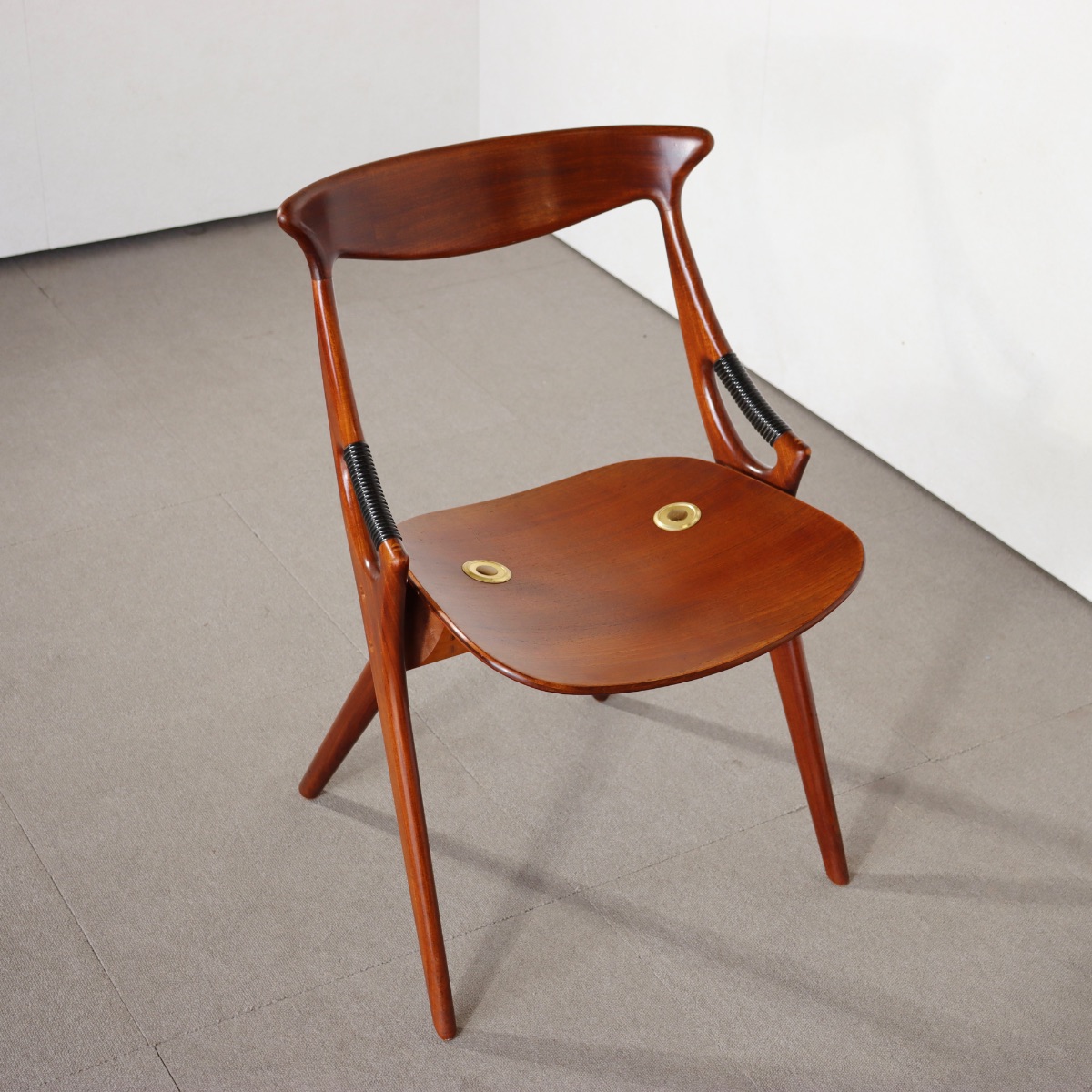 Arne Hovmand-Olsen Model-71 ダイニングチェア