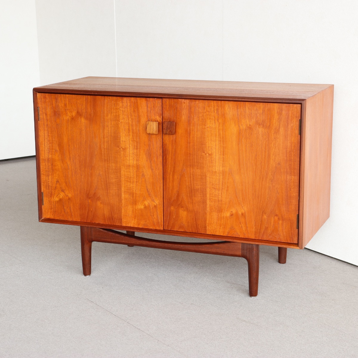 ジープランのミニキャビネット