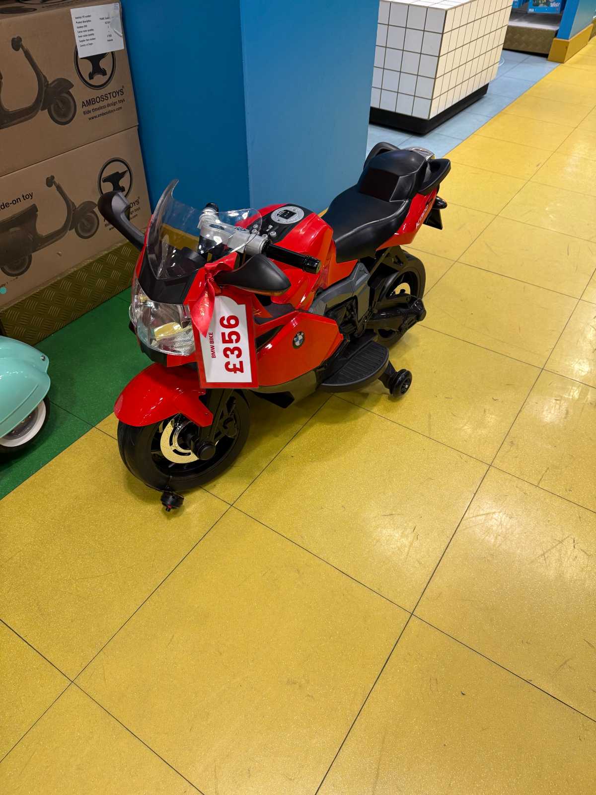 英国ヴィンテージ家具仕入れの写真