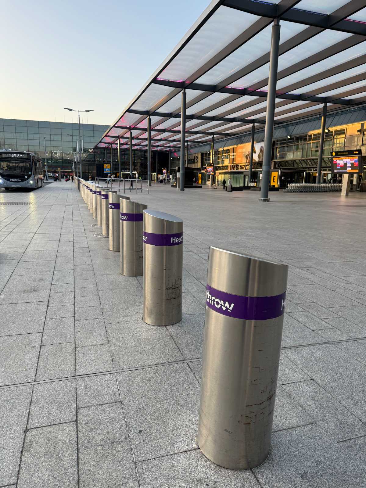 英国ヴィンテージ家具仕入れの写真