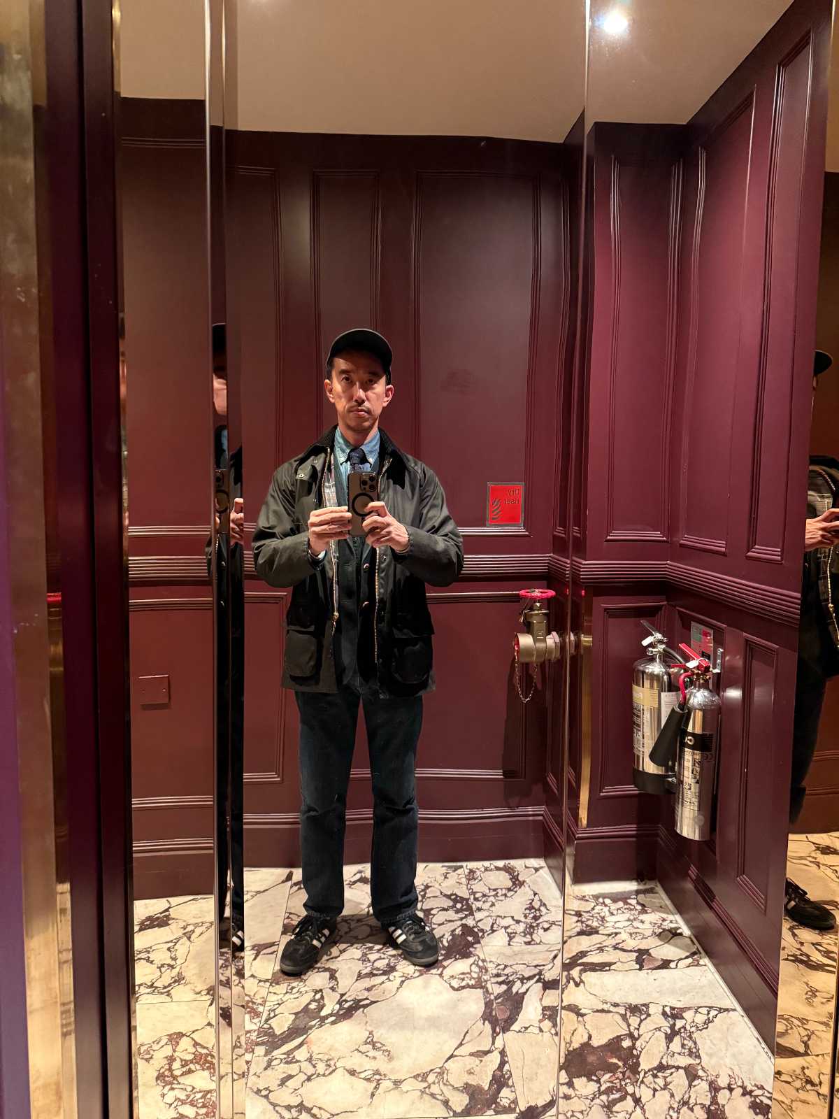 英国ヴィンテージ家具仕入れの写真