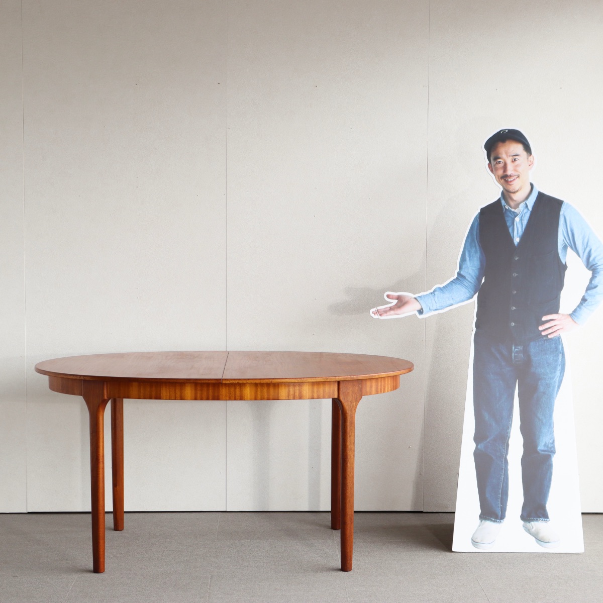 マッキントッシュMacintoshのダイニングテーブル