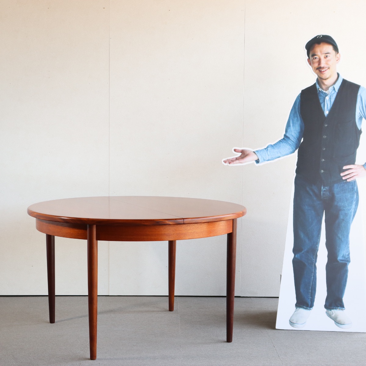 ジープランG-PLANのダイニングテーブル